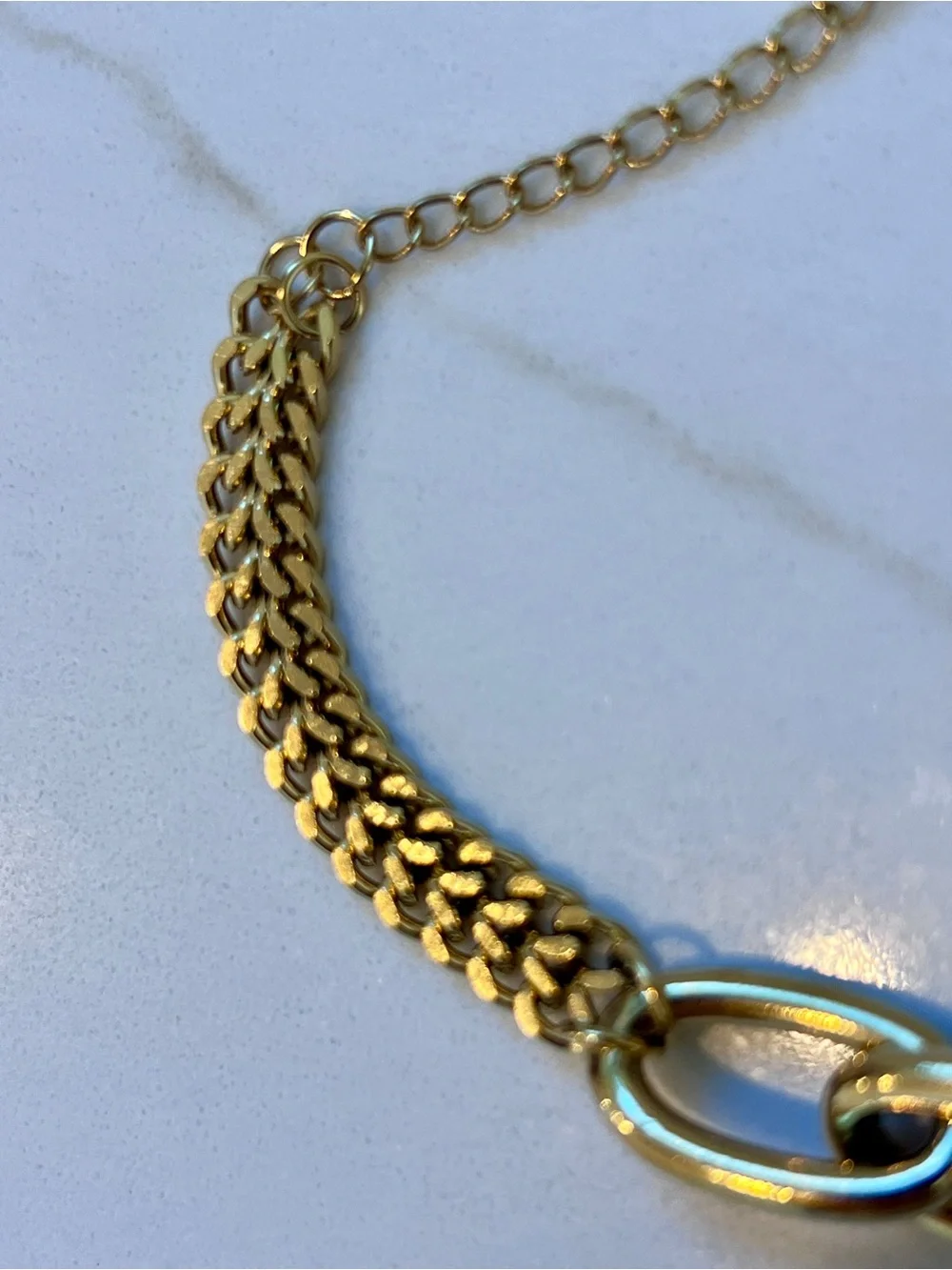 N/A elegant gold